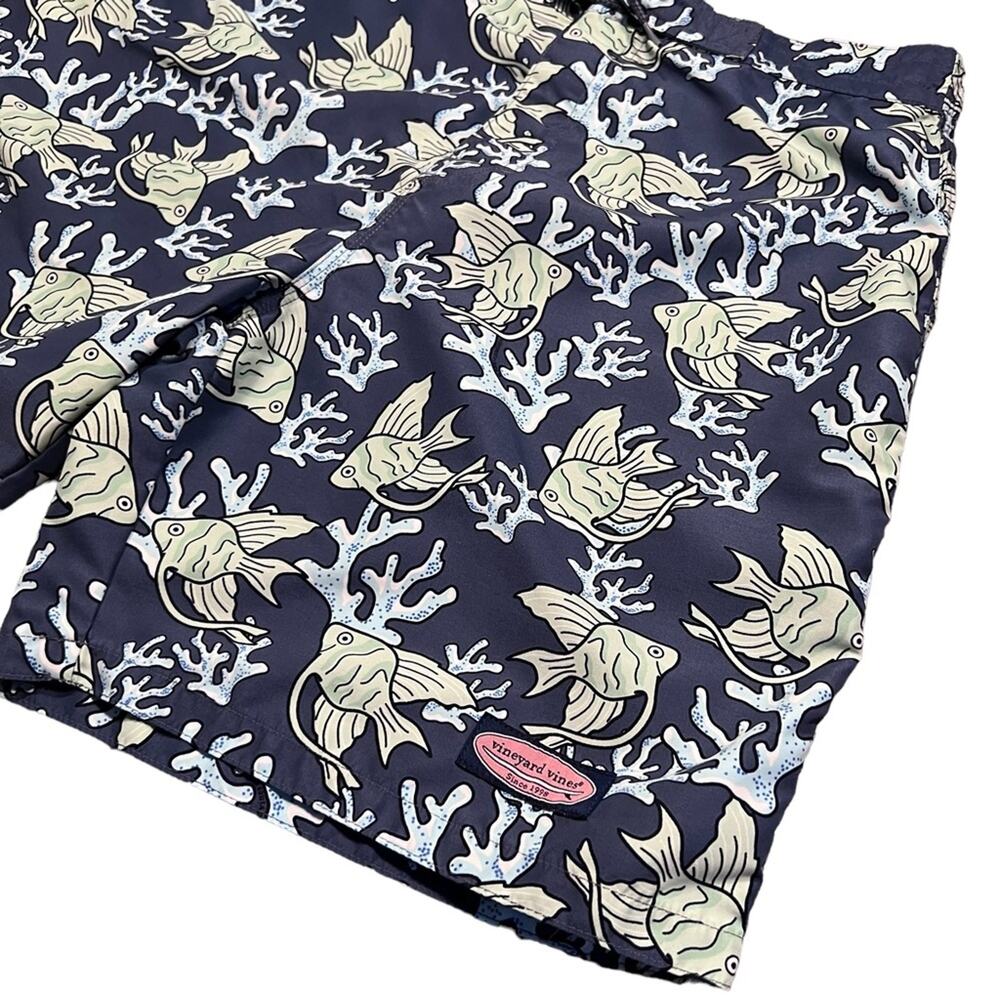 Vineyard Vines Coral Angel Fish Tropical Print 7” Board Shorts Trunks Mens MED - Picture 5 of 6